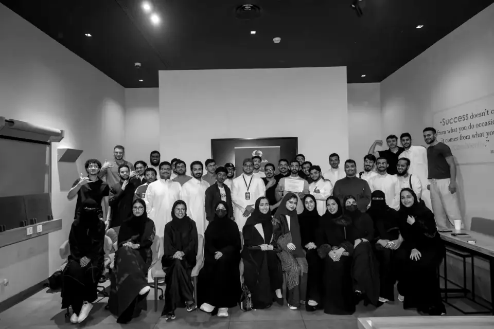 Rayan with Oracle Student Club members and bootcamp attendees